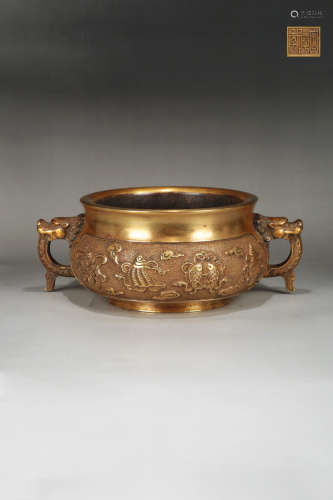 14-16TH CENTURY, A DRAGON PATTERN DOUBLE -EAR GILT BRONZE CENSER, MING DYNASTY