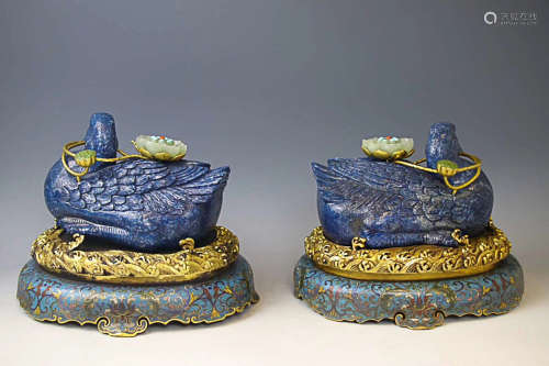 17-19TH CENTURY, A PAIR OF DUCK DESIGN LAPIS LAZULI ORNAMENT, QING DYNASTY