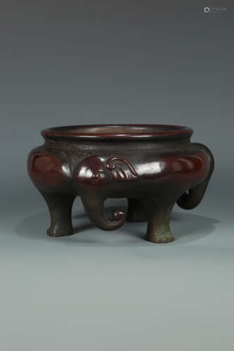 14-16TH CENTURY, A THREE-FOOR BRONZE FURNACE, MING DYNASTY