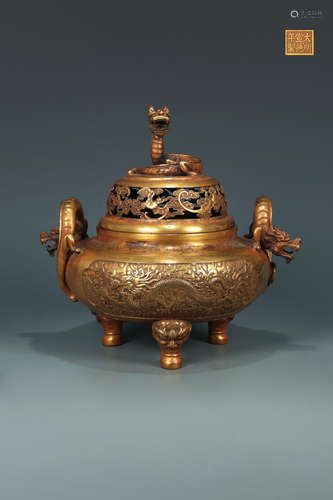 14-16TH CENTURY, A DRAGON PATTERN GILT BRONZE CENSER, MING DYNASTY