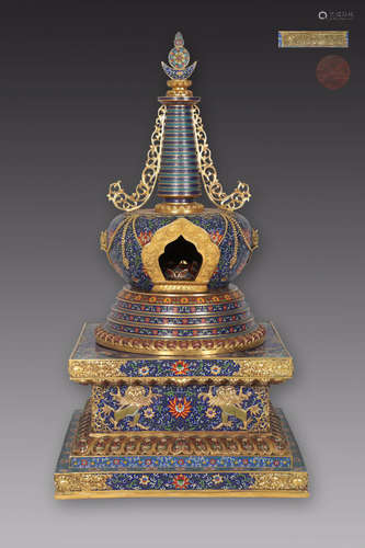 17-19TH CENTURY, A PADOGA DESIGN GILT BRONZE ORNAMENT, QING DYNASTY