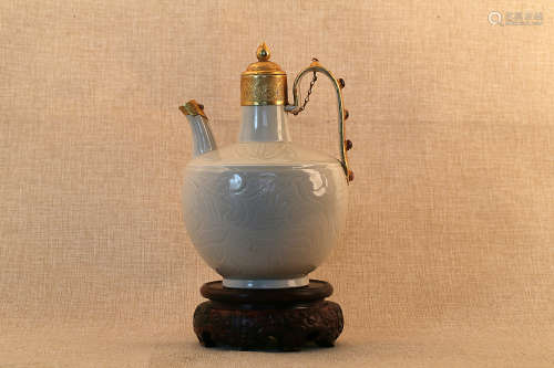 10-12TH CENTURY, A GILT SILVER PEONY PATTERN TEAPOT, SONG DYNASTY