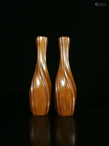 17-19TH CENTURY, A PAIR OF RHOMBUS PATTERN BOXWOOD VASE, QING DYNASTY