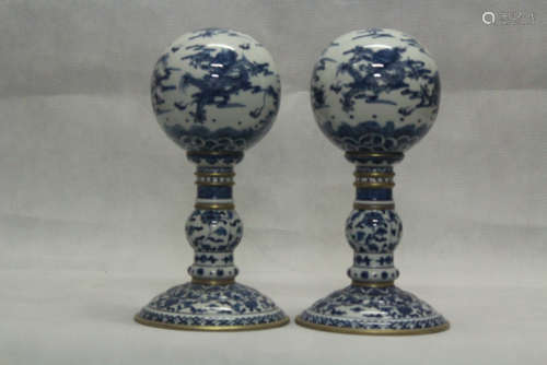17-19TH CENTURY, A PAIR OF BLUE&WHITE DRAGON PATTERN CAP HOLDERS, QING DYNASTY