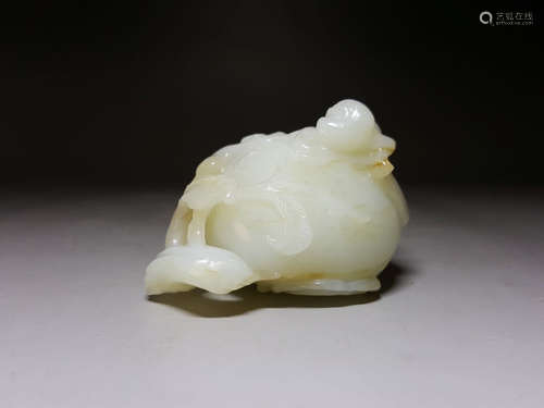 A STORY DESIGN HETIAN JADE ORNAMENT