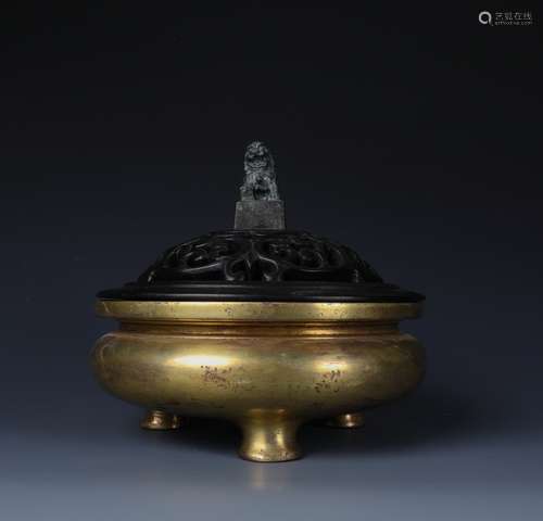 GILT BRONZE CENSER & ROSEWOOD COVER &BRONZE LION FINIAL