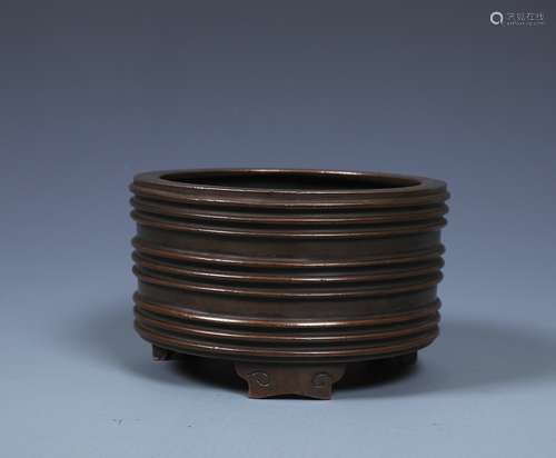 A FINE AND RARE CYLINDRICAL BRONZE TRIPOD CENSER WITH