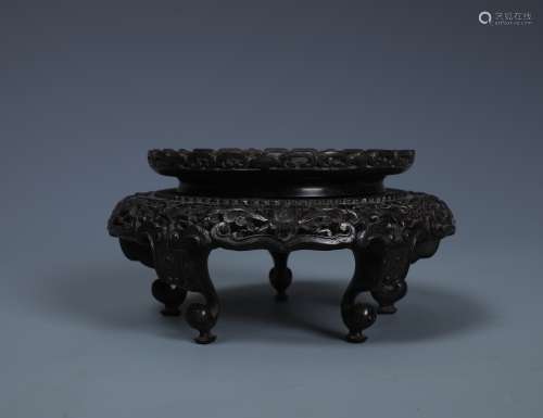 AN IMPERIAL AND FINELY CARVED ZITAN OPENWORK FLORIFORM