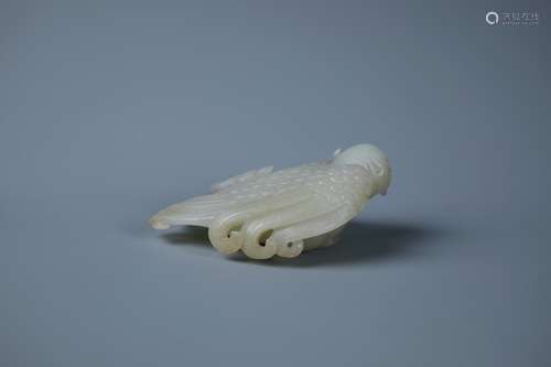 A Finely Carved White Jade Quil