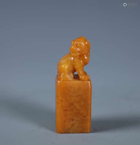 AN INSCRIBED CHINESE SOAPSTONE SEAL WITH LION FINIAL