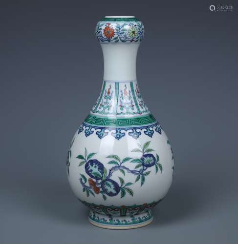 A CHINESE FAMILLE ROSE 'GARLIC HEAD' BOTTLE VASE