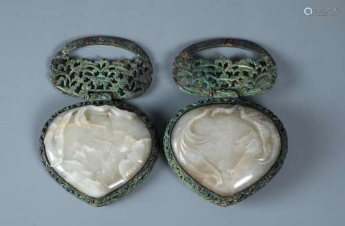 CHINESE GILT BRONZE BELT INLAID  W/HEART SHAPED JADE