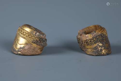 A PAIR OF CHINESE Silver-gilt HOOF-SHAPED CUPS