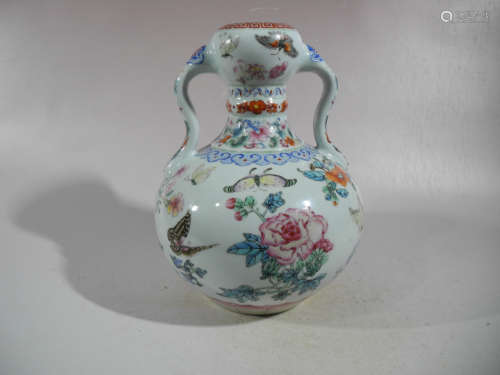 A Famille Rose Porcelain Vase