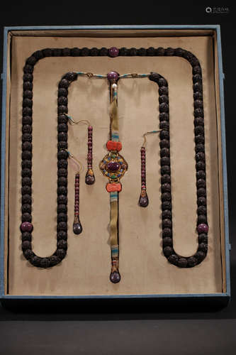 17-19TH CENTURY, AN AGILAWOOD ROSARY, QING DYNASTY