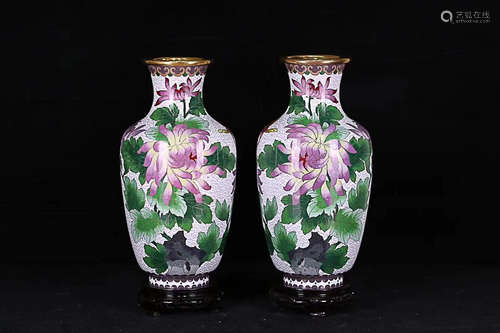 1949-1966, A PAIR OF FLORAL PATTERN CLOISONNE VASES