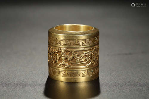 17-19TH CENTURY, A FLORAL PATTERN GILT BRONZE RING, QING DYNASTY