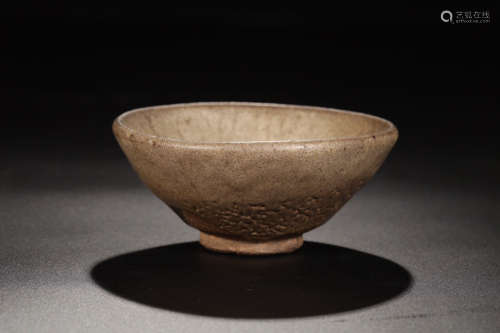 10-12TH CENTURY, A PORCELAIN BOWL, SONG DYNASTY