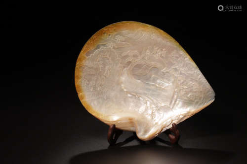 17-19TH CENTURY, A STORY DESIGN SHELL ORNAMENT, QING DYNASTY