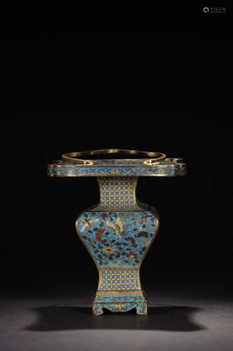 17-19TH CENTURY, A BUTTERFLY PATTERN ENALEM LIFTING-HANDLE BOTTLE, QING DYNASTY