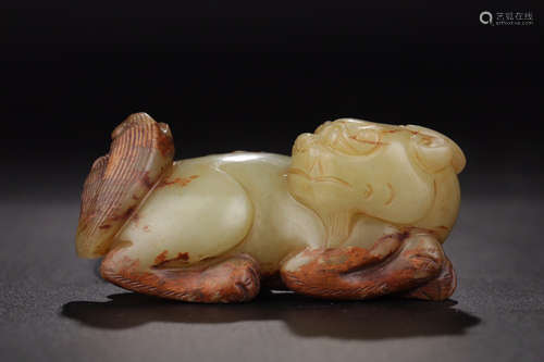 17-19TH CENTURY, AN AUSPICIOUS ANIMAL DESIGN HE TIAN JADE ORNAMENT, QING DYNASTY