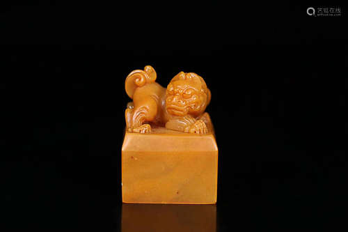 AN AUSPICIOUS ANIMAL DESIGN OLD FIELD YELLOW STONE SEAL