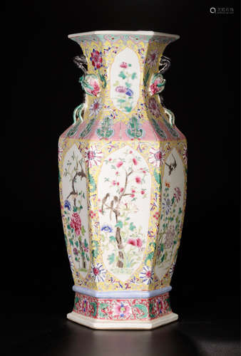 17-19TH CENTURY, A FLORAL AND BIRD PATTERN PORCELAIN VASE, QING DYNASTY