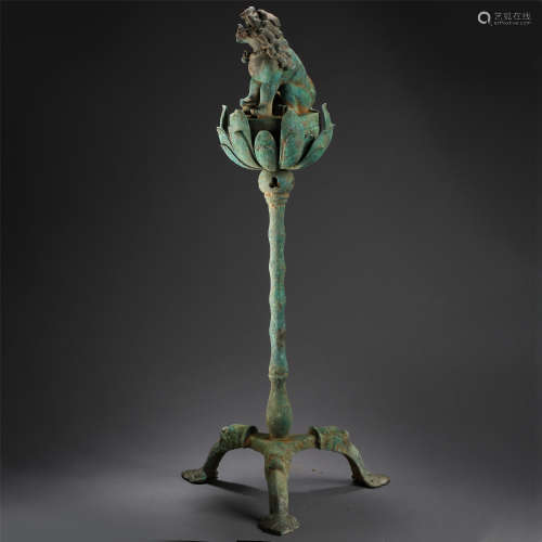CHINESE ANCIENT BRONZE SEATED BEAST ON LOTUS INCENSE CAGE