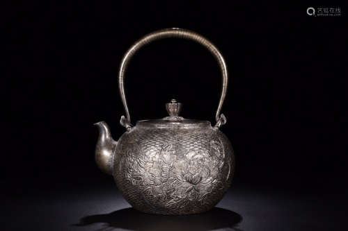1912-1949, A FLORAL PATTERN SLIVER TEAPOT, THE REPUBLIC OF CHINA