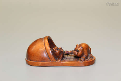 Cat and Rat, Japanese wood carving, maker's mark on the bottom.