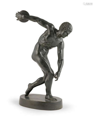 Early 20th century After the Antique, A large bronze figure of Discobolus
