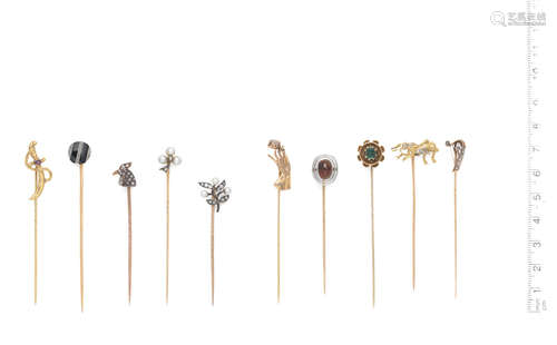 (10) A collection of stick pins