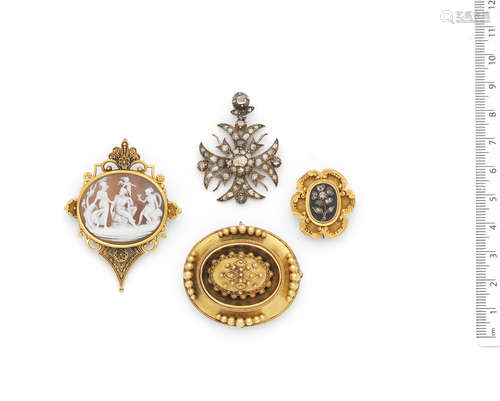 (4) A small collection of antique jewellery