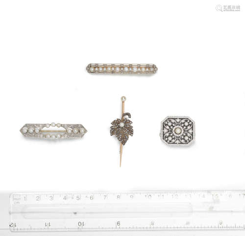 (4) Four diamond brooches