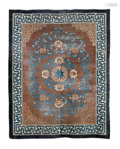 350cm x 276cm (138in x 108 1/2in) A Chinese carpet