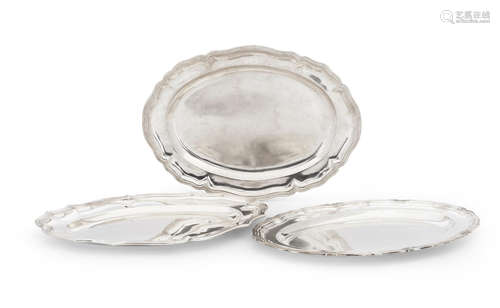 by Carl Samuel Bettkober, Augsburg 1771 - 1773  (5) An 18th century German silver meat dish