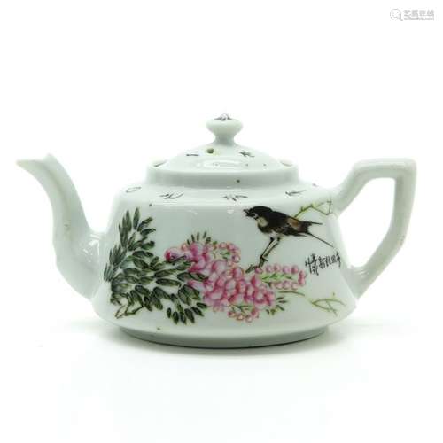 A Polychrome Decor Teapot