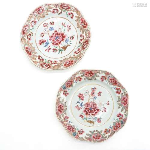 A Pair of Famille Rose Decor Plates