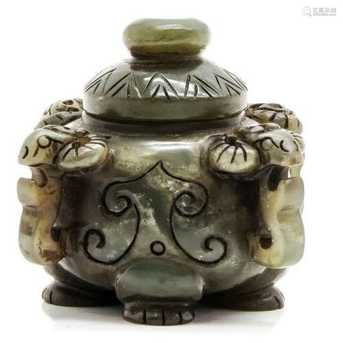 A Carved jade Sculpture