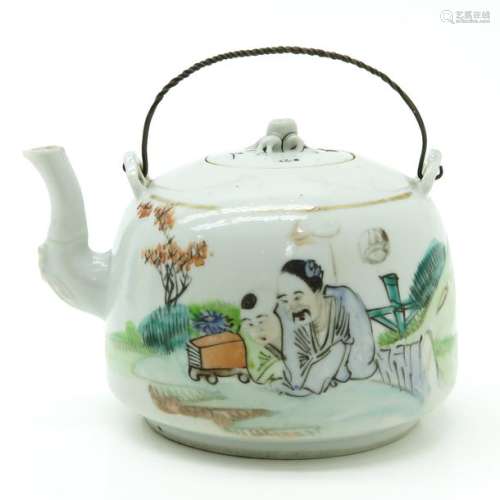 A Polychrome Decor Teapot