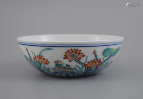 CHINESE PORCELAIN DOUCAI BIRD AND FLOWER BOWL