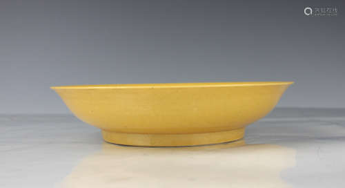 CHINESE PORCELAIN YELLOW GLAZE PLATE