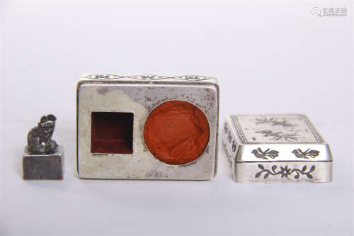 CHINESE SILVER BEAST SEAL AND PASTA CASE