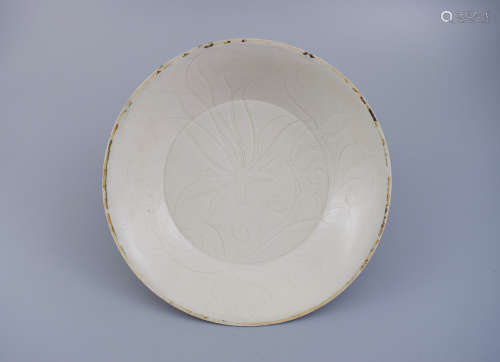 CHINESE PORCELAIN DINGYAO KILN FLOWER PLATE