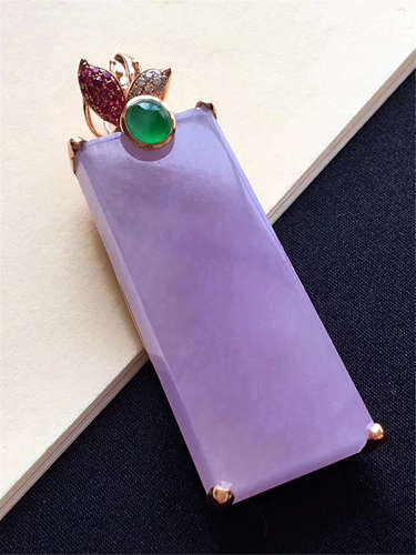 18K GOLD DIAMOND NATURAL PURPLE JADEITE SQUARE PENDANT