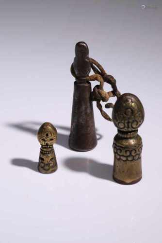 3 SealsIron and Bronze,Tibet , 15th to 18th centuryH: 3 cm - 7 cm
