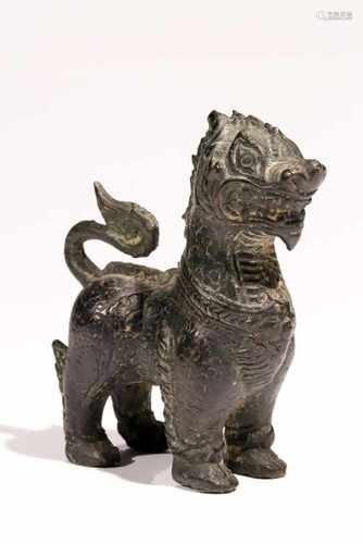 LionBronzeChina19th ctH: 13 cmA sweet Bronze lion with beautiful engraved details. His face is