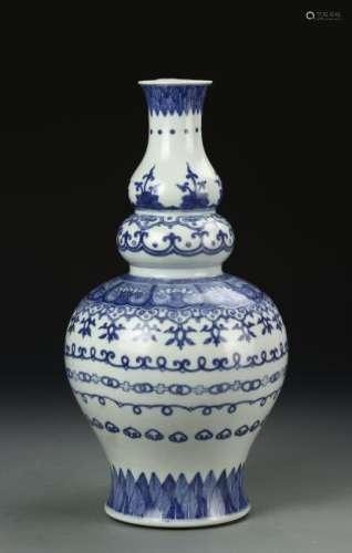 Chinese Blue and White Gourd Vase