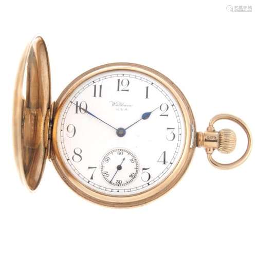 A full hunter pocket watch by Waltham. 9ct yellow gold