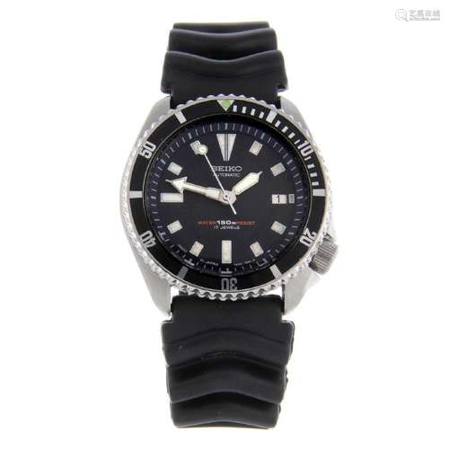 SEIKO - a gentleman's Diver's wrist watch. Stainless